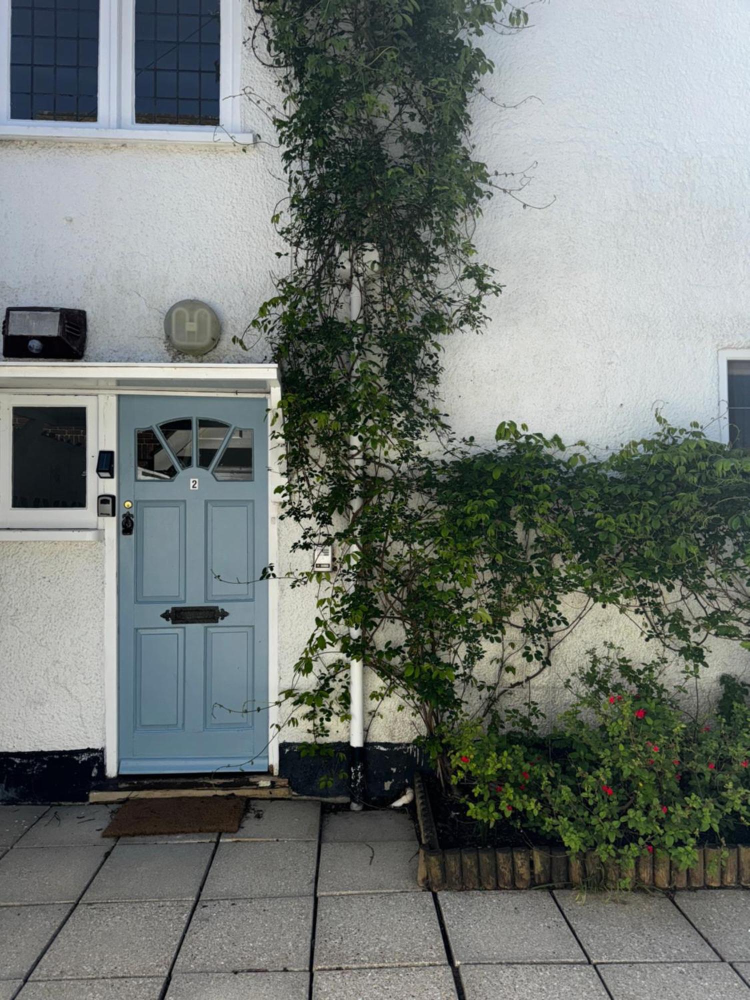 Apartment In Canford Cliffs Close To Sandbanks Beach 풀 외부 사진