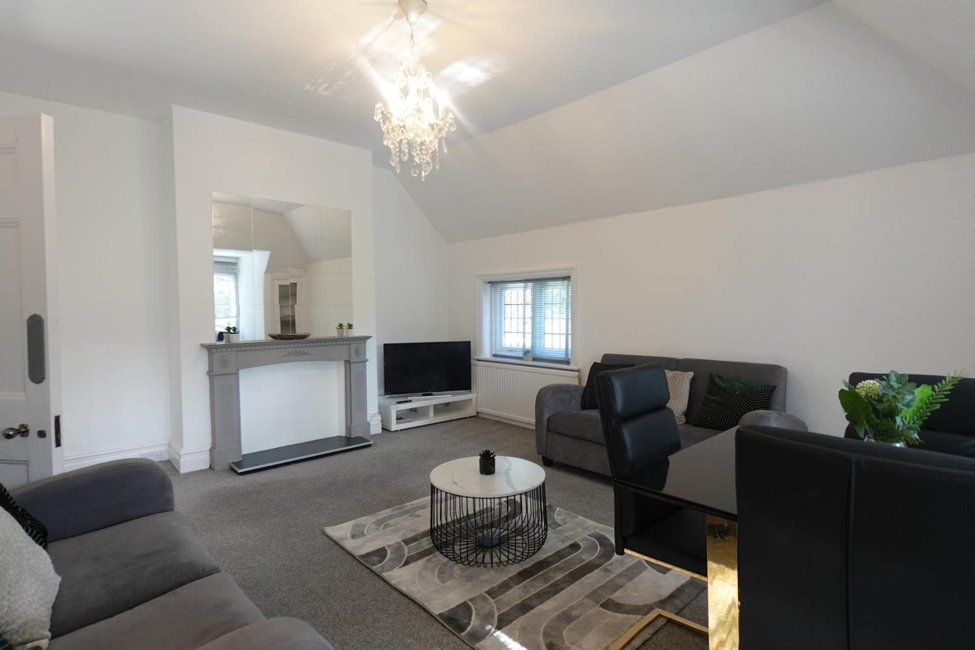 Apartment In Canford Cliffs Close To Sandbanks Beach 풀 외부 사진